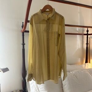 Silk Laundry Cotton Pleated Yoke Buttondown Shirt in “Shell” Butter Yellow